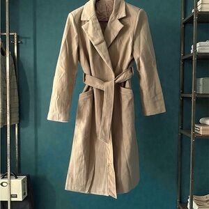 Classic Tan Women's Trench Coat
